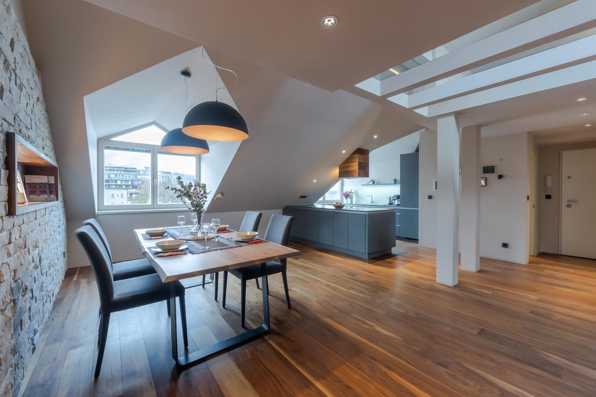 Authentic City Stay Lubiana Esterno foto