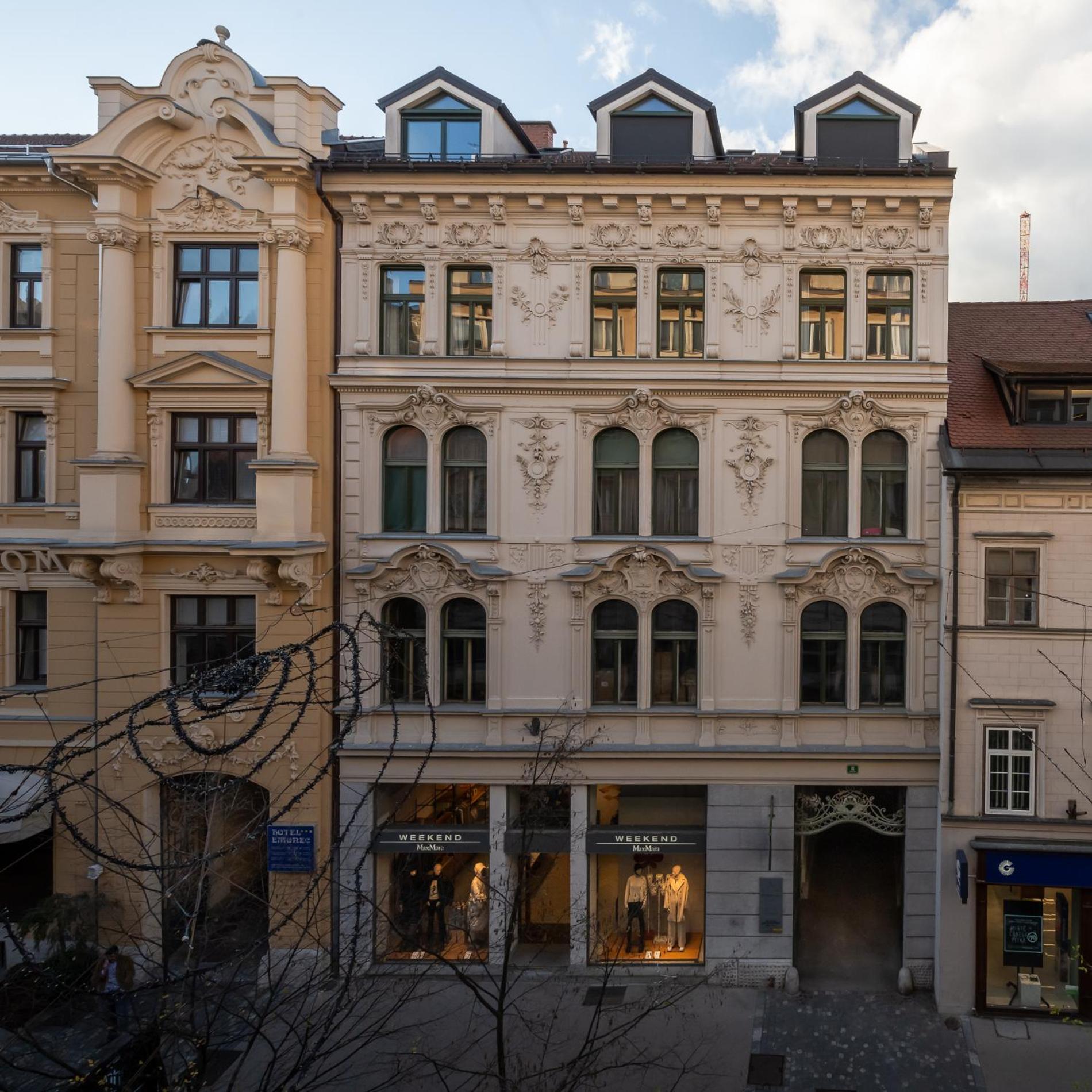 Authentic City Stay Lubiana Esterno foto