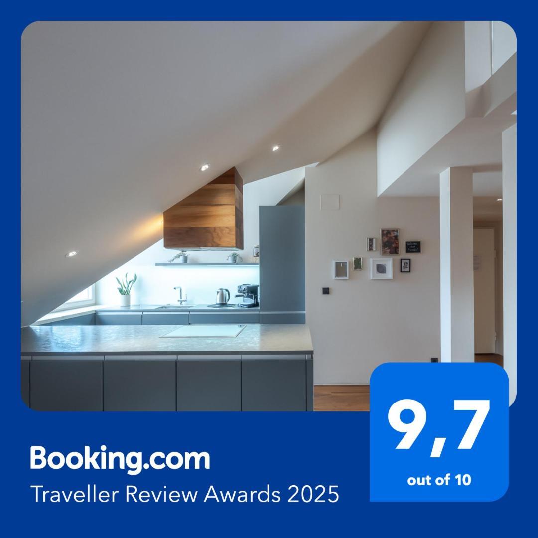 Authentic City Stay Lubiana Esterno foto